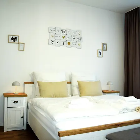 Asya Zentral, Balkon, Netflix, Gratis Kaffee Und Tee Κέμνιτς